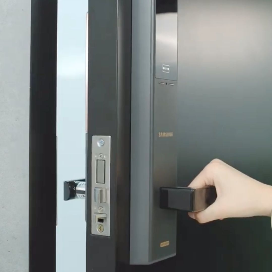 ¿Cómo funciona una Cerradura Digital Samsung durante sismos?