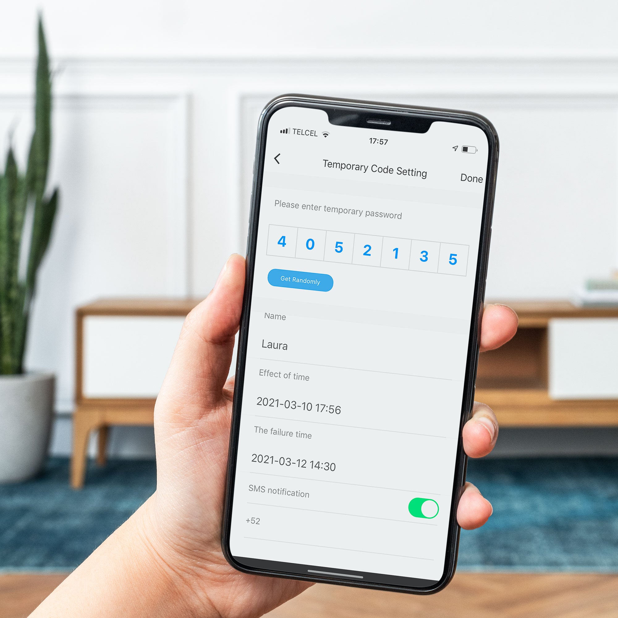 Celular con la App TUYA Smart de la cerradura inteligente WiFi EXC-203