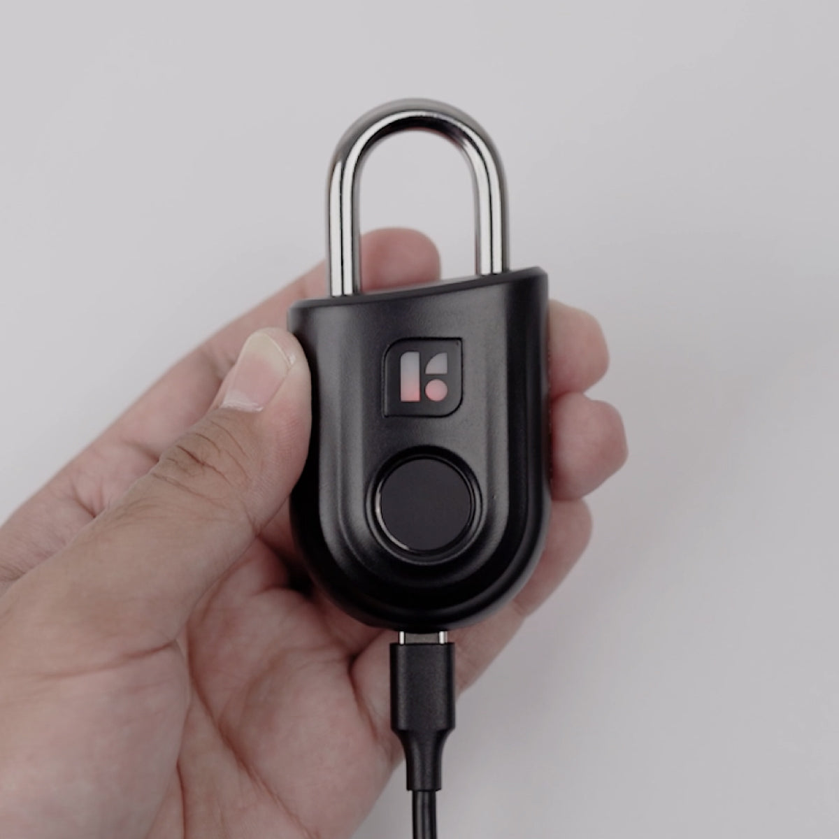 Candado para locker con huella digital y llaves bluetooth Igloohome Padlock Lite