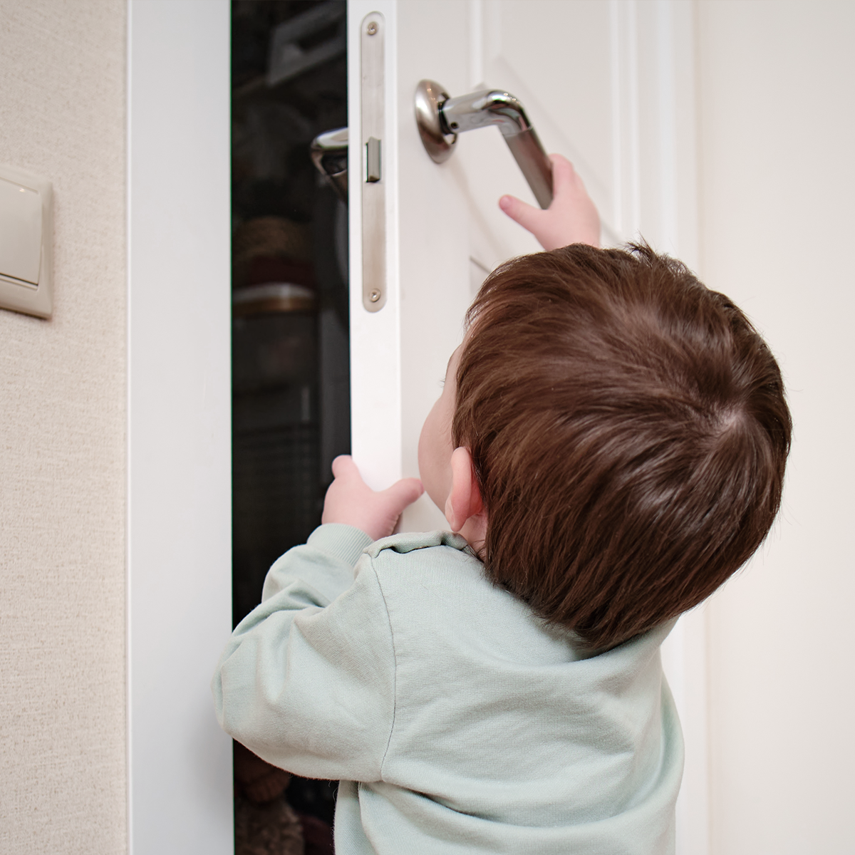 Cerraduras electrónicas con funciones inteligentes en seguridad